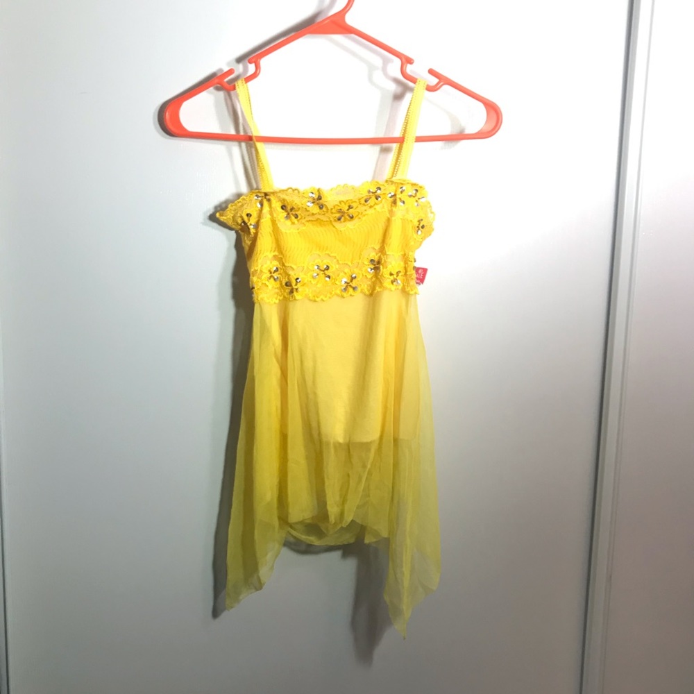 NWT Yellow festival sleeveless shirt.